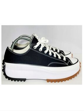 Converse Men size 10.5 / Women size 12 Run Star Platform sneakers.